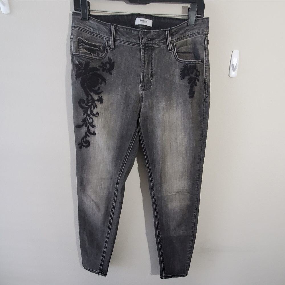 Kensie embroidered floral skinny jeans size‎ 6